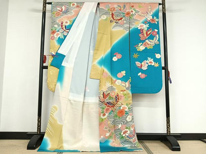 平和屋着物●創業460年・千總 振袖 駒刺繍 花蝶文 暈し染め 金糸 金彩 銀通し地 正絹 逸品 AAAW4011np
