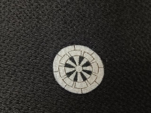平和屋着物●訪問着　雪持ち南天　黒地　鬼しぼ縮緬　正絹　逸品　AAAW4032np