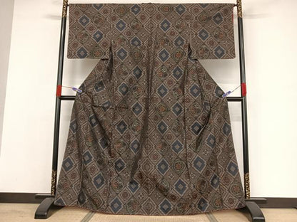 平和屋着物●本場大島紬 鳳凰花菱文 正絹 逸品 未使用 AAAW4049np