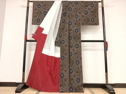 平和屋着物●本場大島紬 鳳凰花菱文 正絹 逸品 未使用 AAAW4049np
