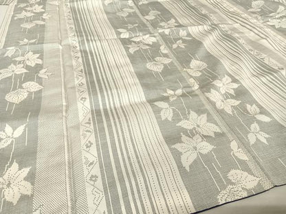 平和屋着物●本場大島紬　白大島　カタス７マルキ　草花間道　正絹　逸品　AAAW4076np