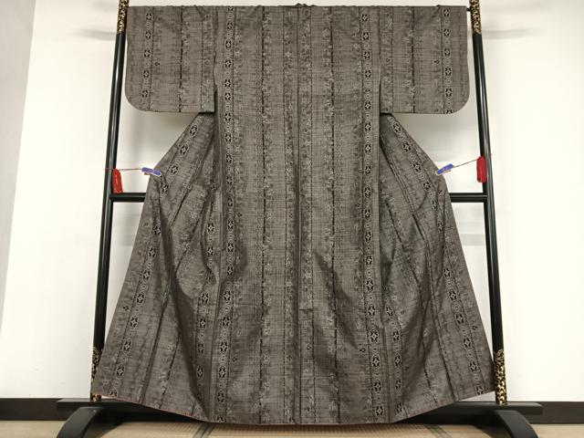 平和屋着物●本場大島紬 カタス７マルキ 花間道 正絹 逸品 AAAW4089np