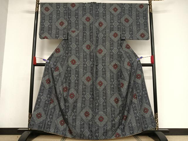 平和屋着物●本場大島紬　割込絣　龍郷柄　正絹　逸品　AAAW4216np