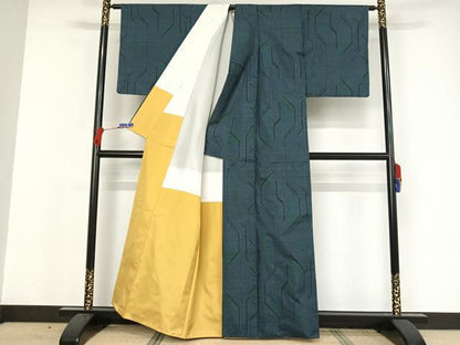 平和屋着物●本場大島紬　一元7マルキ　幾何学文様　正絹　逸品　AAAW4298np