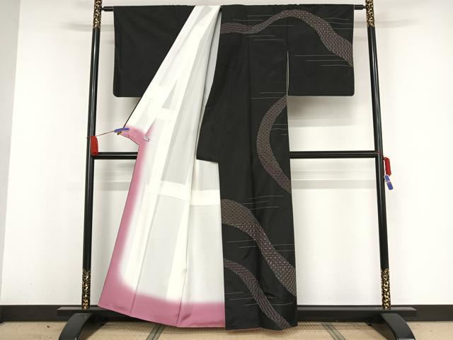 平和屋着物●本場大島紬　訪問着　刺し子　刺繍　吉祥文　黒地　正絹　逸品　AAAW4299np