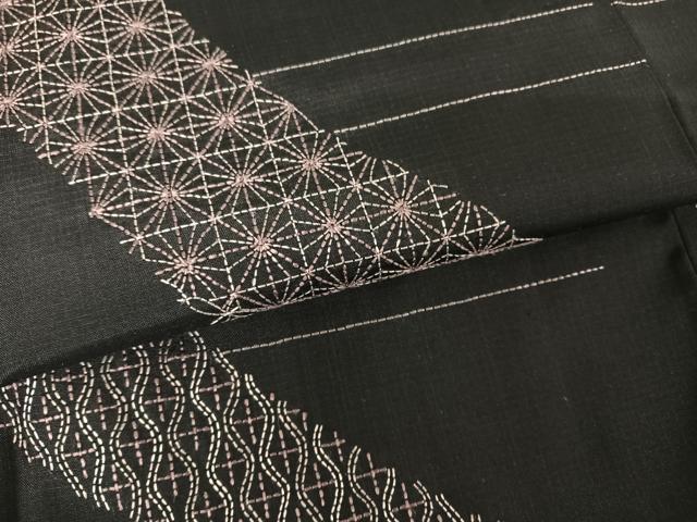 平和屋着物●本場大島紬　訪問着　刺し子　刺繍　吉祥文　黒地　正絹　逸品　AAAW4299np