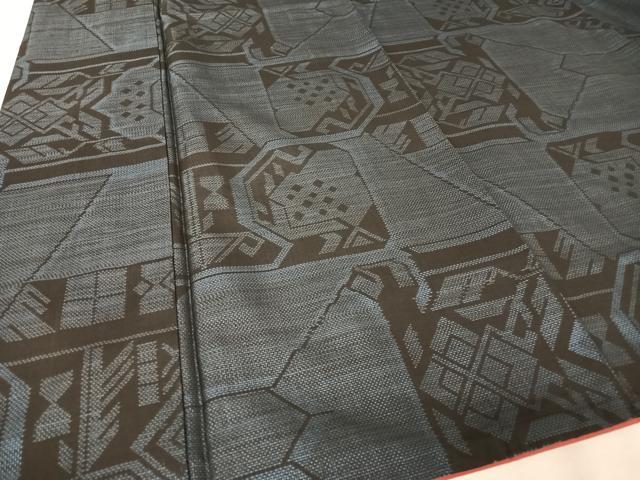 平和屋着物●本場大島紬 カタス7マルキ 幾何学文様 正絹 逸品 AAAW4352np