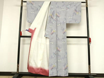平和屋着物●本場大島紬 白大島 一元7マルキ 総絣 舞蝶文 正絹 逸品 未使用 AAAW4362np