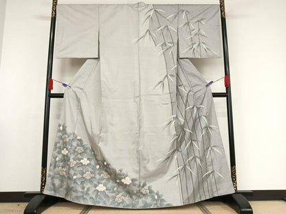 平和屋着物●本場大島紬 訪問着 手描き 白大島 笹に椿 正絹 逸品 AAAW4390np