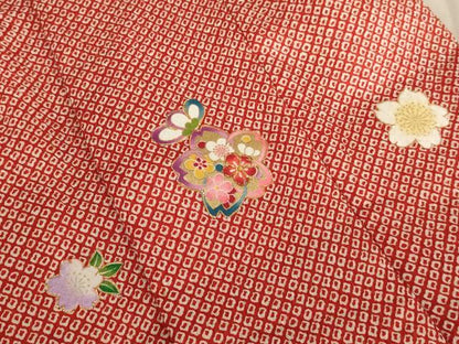 平和屋着物[]七五三　女の子　３歳　祝着　三つ身　被布・巾着セット　刺繍　舞桜文　金糸　AAAW6962ja