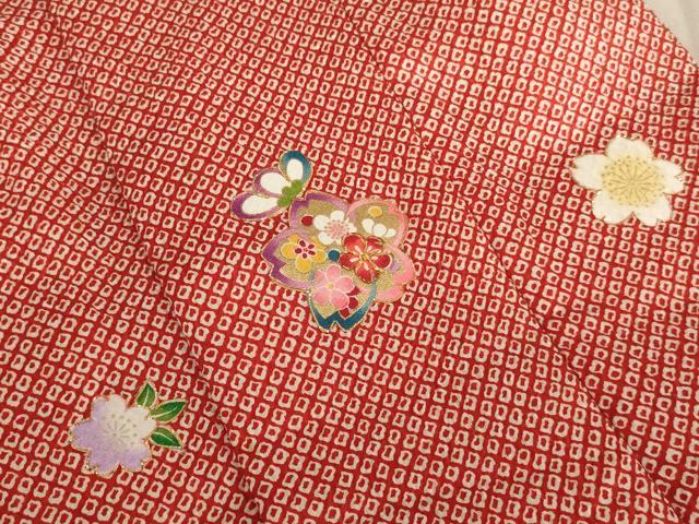 平和屋着物[]七五三　女の子　３歳　祝着　三つ身　被布・巾着セット　刺繍　舞桜文　金糸　AAAW6962ja