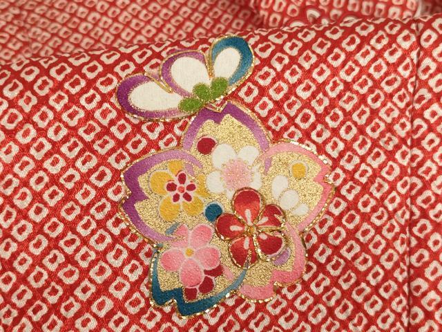 平和屋着物[]七五三　女の子　３歳　祝着　三つ身　被布・巾着セット　刺繍　舞桜文　金糸　AAAW6962ja