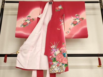平和屋着物[]お宮参り　女の子　祝着　産着　初着　のしめ　御所車鴛鴦花文　暈し染め　金銀彩　逸品　AAAW7072ja
