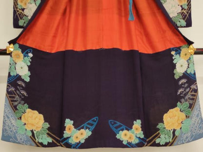 平和屋着物[]アンティーク　大正ロマン　七五三　女の子　７歳　祝着　四つ身　長襦袢セット　刺繍　花筏文　金糸　正絹　逸品　AAAW7097ja