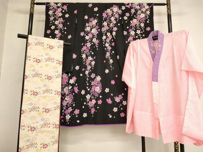 平和屋着物[]七五三　女の子　７歳　祝着　四つ身　長襦袢・袋帯セット　夜桜舞蝶文　黒地　金彩　洗える着物　AAAW7116ja