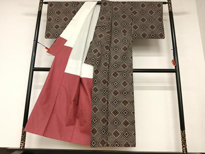平和屋着物●本場大島紬 龍郷絣 正絹 逸品 AAAW9042zg