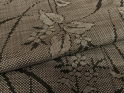 平和屋着物●本場大島紬　泥染め　一元絣　草花文　正絹　逸品　AAAW9270zg