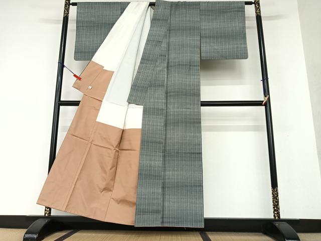 平和屋着物●極上　郡上紬　格子　鈴乃屋扱い　正絹　逸品　AAAW9316zg