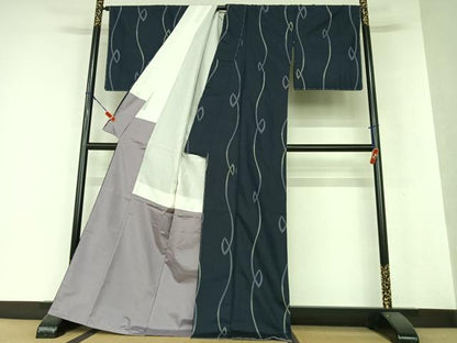 平和屋着物●秩父めいせん　よろけ縞　反端付き　正絹　逸品　未使用　AAAW9322zg