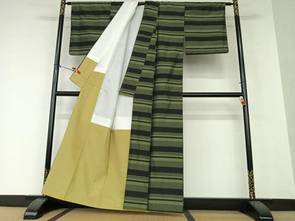 平和屋着物●本場縞大島紬 横段文 黒地 正絹 逸品 AAAW9341zg