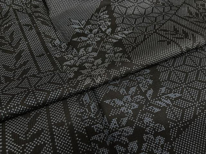 平和屋着物●本場大島紬　一元絣　草花文　黒地　正絹　逸品　AAAW9344zg