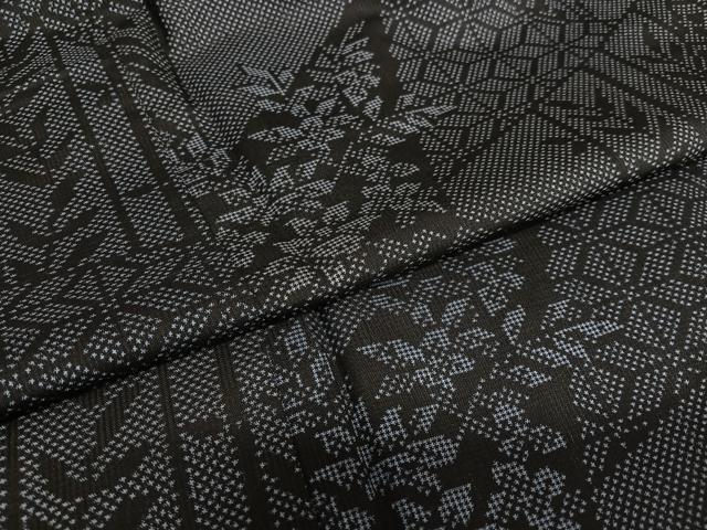 平和屋着物●本場大島紬　一元絣　草花文　黒地　正絹　逸品　AAAW9344zg