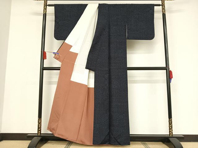 平和屋着物●結城紬　80亀甲　幾何学花文　正絹　逸品　AAAX0205np