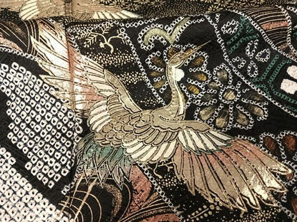 平和屋着物●豪華振袖　絞り　束ね熨斗飛鶴花文　黒地　金彩　正絹　逸品　AAAX0375np