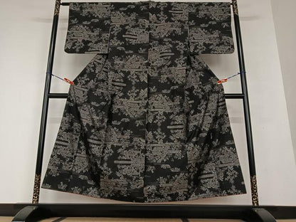 平和屋着物●本場大島紬　カタス9マルキ　風景草花文　黒地　正絹　逸品　AAAX0629zg