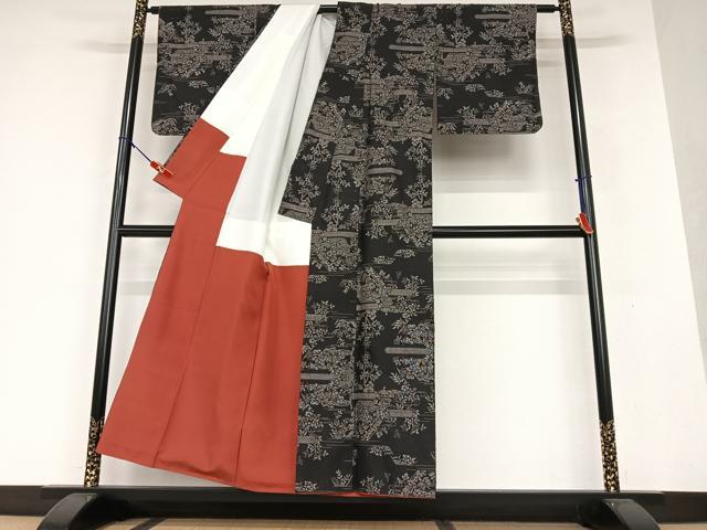 平和屋着物●本場大島紬　カタス9マルキ　風景草花文　黒地　正絹　逸品　AAAX0629zg