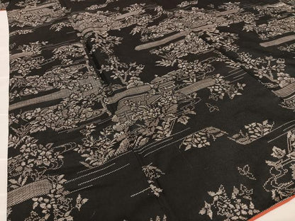 平和屋着物●本場大島紬　カタス9マルキ　風景草花文　黒地　正絹　逸品　AAAX0629zg