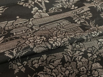 平和屋着物●本場大島紬　カタス9マルキ　風景草花文　黒地　正絹　逸品　AAAX0629zg