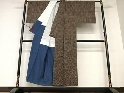 平和屋着物●本場大島紬 7マルキ 変わり菱文 正絹 逸品 AAAX0724zg