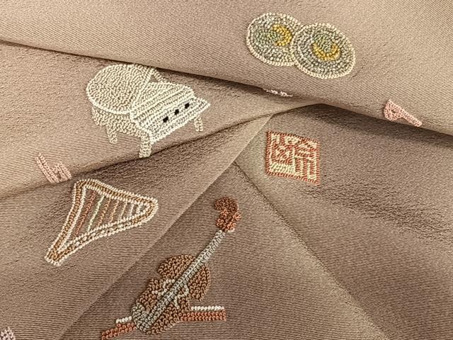 平和屋着物●京洛彩繍　中村京山　小紋　中国三大刺繍　相良刺繍　楽器文　暈し染め　正絹　逸品　AAAX0755zg