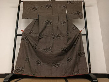 平和屋着物●本場大島紬 泥染め 一元絣 樹林風景文 正絹 逸品 AAAX0774zg