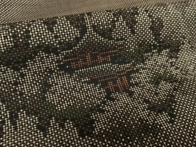 平和屋着物●本場大島紬 泥染め 一元絣 樹林風景文 正絹 逸品 AAAX0774zg