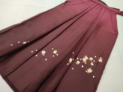 平和屋着物●女性　行灯袴　刺繍　舞花文　暈し染め　金糸　卒業式　洗える着物　AAAX5844cs
