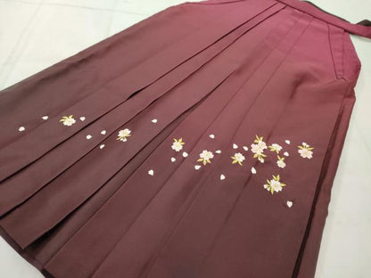 平和屋着物●女性　行灯袴　刺繍　舞花文　暈し染め　金糸　卒業式　洗える着物　AAAX5849cs