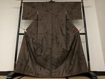 平和屋着物●本場大島紬 泥染め 一元絣 草花文 正絹 逸品 AAAY0005zg