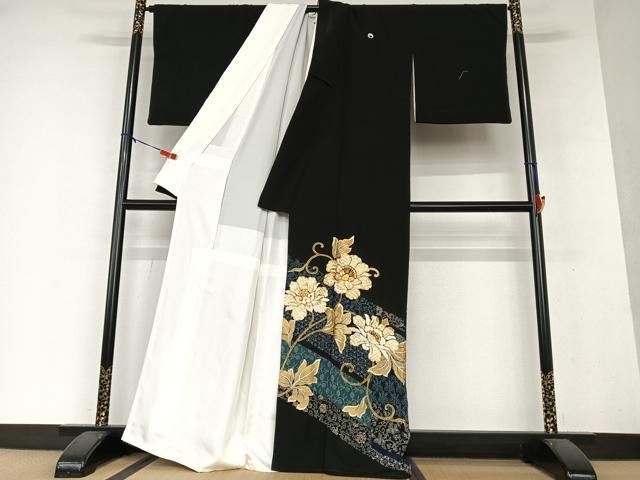 平和屋着物●創業460年・千總 黒留袖 駒刺繍 花唐草文 金彩 高島屋扱い 正絹 逸品 AAAY0052zg