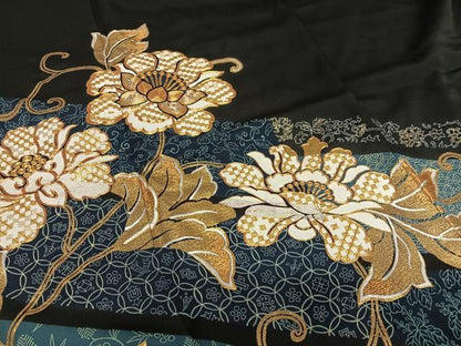 平和屋着物●創業460年・千總 黒留袖 駒刺繍 花唐草文 金彩 高島屋扱い 正絹 逸品 AAAY0052zg