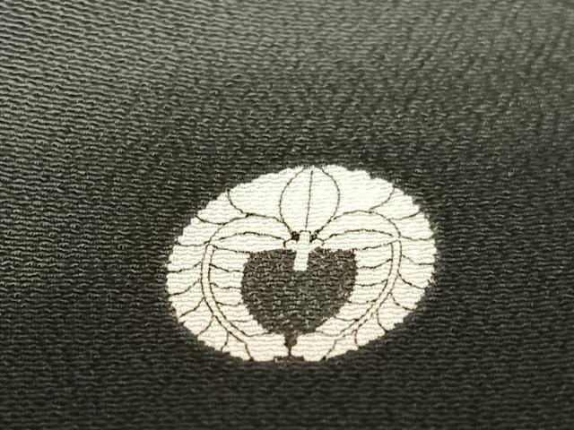 平和屋着物●創業460年・千總 黒留袖 駒刺繍 花唐草文 金彩 高島屋扱い 正絹 逸品 AAAY0052zg