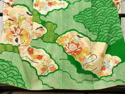平和屋着物●豪華振袖　駒刺繍　絞り　草花文　金彩　正絹　逸品　AAAY0057zg