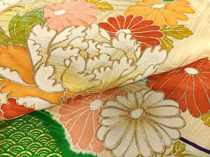 平和屋着物●豪華振袖　駒刺繍　絞り　草花文　金彩　正絹　逸品　AAAY0057zg