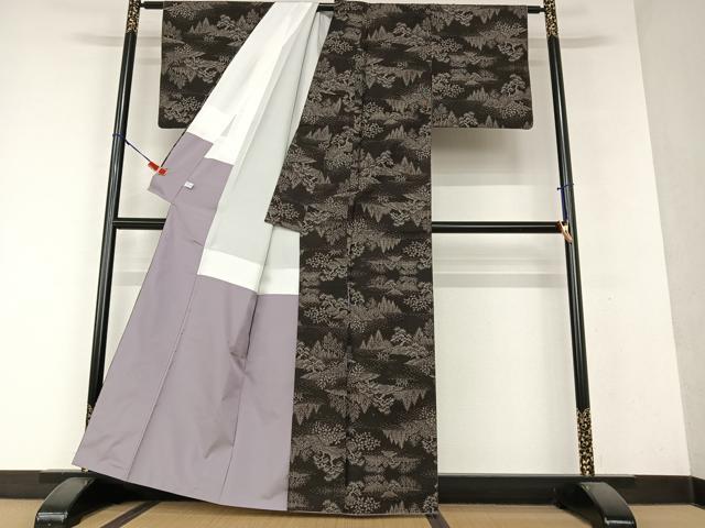 平和屋着物●本場大島紬　泥染め　カタス７マルキ　草花文　正絹　逸品　AAAY0082zg