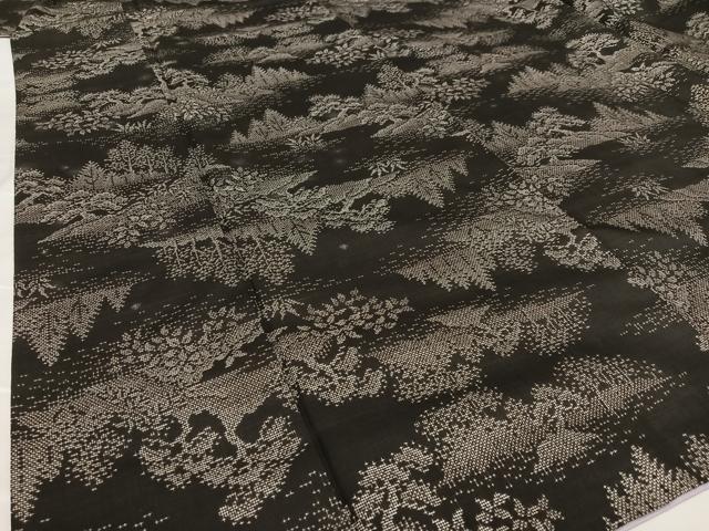 平和屋着物●本場大島紬　泥染め　カタス７マルキ　草花文　正絹　逸品　AAAY0082zg