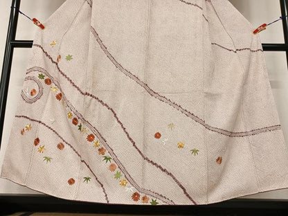 平和屋着物●訪問着　駒刺繍　絞り　草花文　正絹　逸品　AAAY0166zg