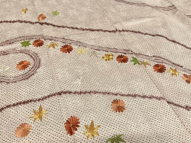 平和屋着物●訪問着　駒刺繍　絞り　草花文　正絹　逸品　AAAY0166zg