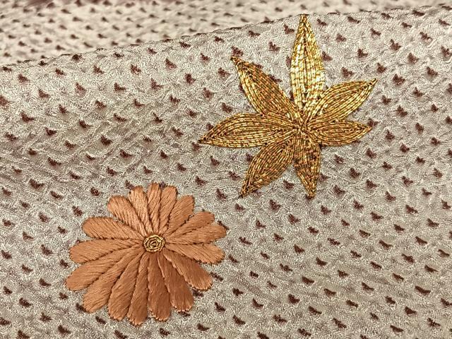 平和屋着物●訪問着　駒刺繍　絞り　草花文　正絹　逸品　AAAY0166zg