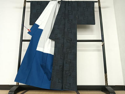 平和屋着物●本場大島紬 一元７マルキ 色紙重ね笹竹文 正絹 逸品 AAAY0167zg